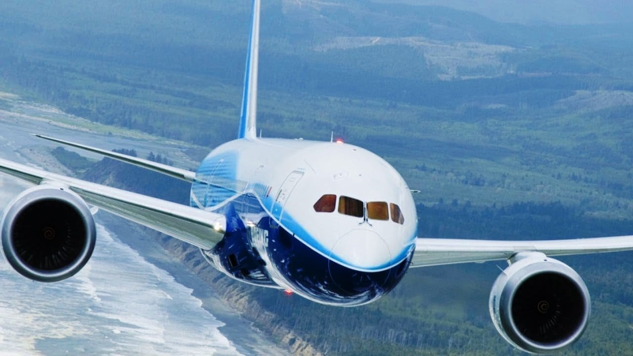 Boeing не сумела поставить клиентам ни одного самолета 787 Dreamliner в ноябре из-за производственного дефекта